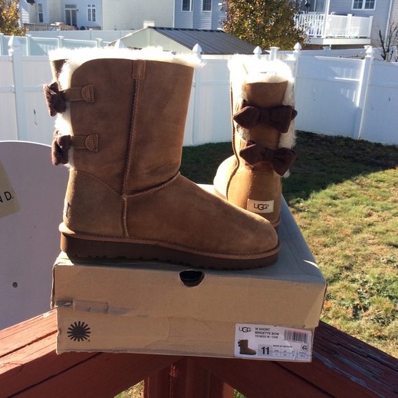UGG Shoes - Ugg Short Brigette Bow Boots